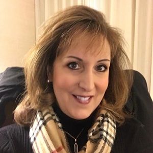 Meet your Posher, Lori